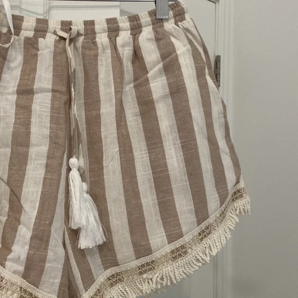 Neutral Stripe Set - Picture 3 of 5